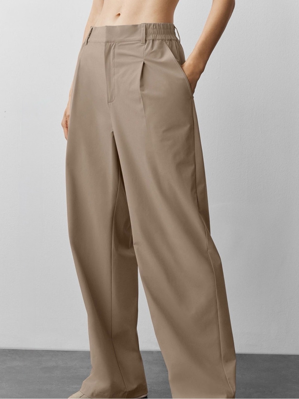 NWT Alo Yoga High Waist Pursuit Trouser Regular Gravel